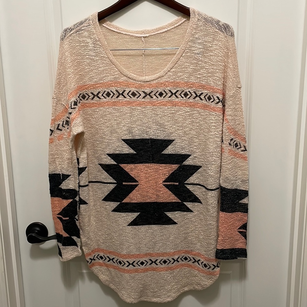 Luna Chic (boutique) lightweight sweater tunic size small